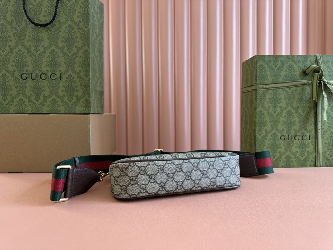 Gucci Hobo Bags